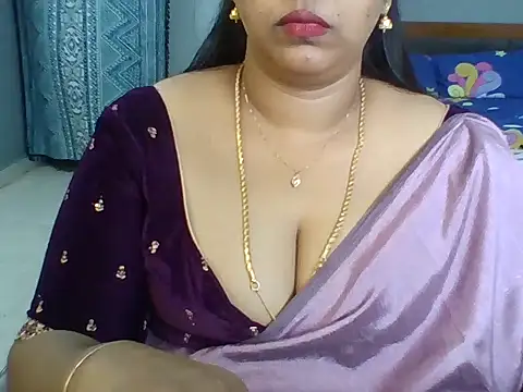 Snapshot of Tamil_hot_Meenu chatting on July 2026 07:01:01 AM Tamil hot Meenu online show from July 2026 07:01:01 AM