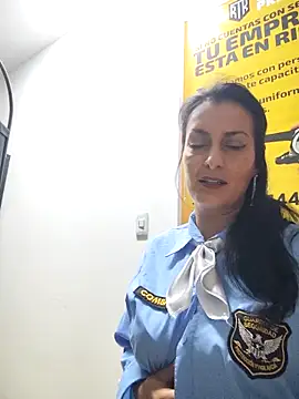 Snapshot of ALEJANDRA__28 chatting on June 2026 01:13:01 PM ALEJANDRA 28 online show from June 2026 01:13:01 PM
