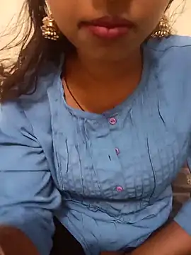 Snapshot of Sexy-Zeenat chatting on June 2026 07:05:02 AM Sexy-Zeenat online show from June 2026 07:05:02 AM