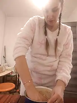 Yevgeshka-Milashka online show from November 2025 03:25:01 PM