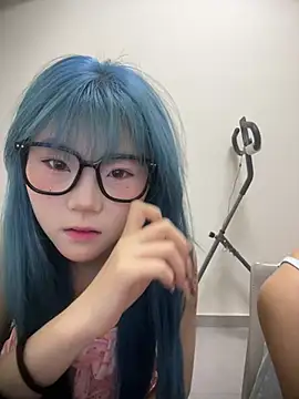 Snapshot of QIQI-QIQI-01 chatting on August 2026 10:57:02 AM QIQI-QIQI-01 online show from August 2026 10:57:02 AM