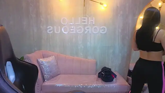 lia x a online show from July 2026 01:36:02 PM