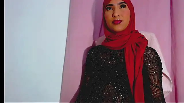 Snapshot of Malikaa__ chatting on June 2026 05:43:01 AM Malikaa online show from June 2026 05:43:01 AM