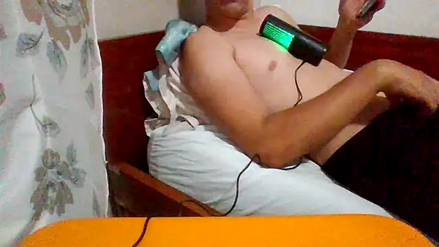 Snapshot of erdildo chatting on June 2026 10:48:01 PM erdildo online show from June 2026 10:48:01 PM
