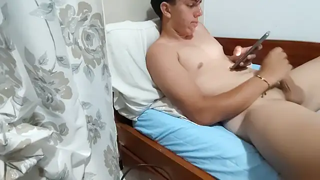Snapshot of erdildo chatting on June 2026 09:17:01 PM erdildo online show from June 2026 09:17:01 PM