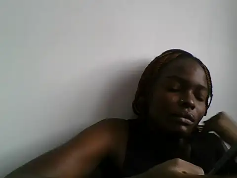 Snapshot of MissElsie21 chatting on June 2026 05:32:02 AM MissElsie21 online show from June 2026 05:32:02 AM