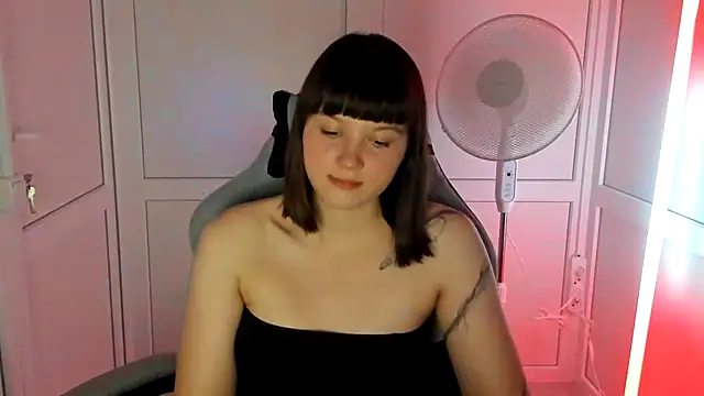 Vanilla Vixen online show from June 2026 06:12:01 PM