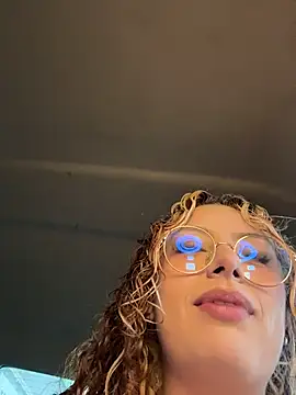 Snapshot of Joyce-fire chatting on July 2026 07:19:02 PM Joyce-fire online show from July 2026 07:19:02 PM
