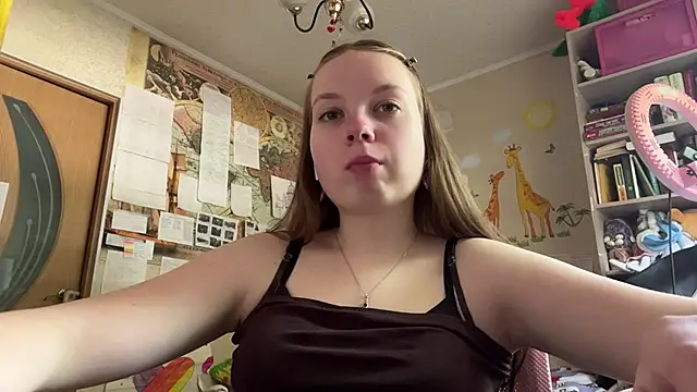 Snapshot of Aileyn chatting on June 2026 08:15:02 AM Aileyn online show from June 2026 08:15:02 AM