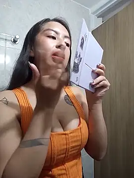 Snapshot of Shannel_72 chatting on June 2026 07:51:02 PM Shannel 72 online show from June 2026 07:51:02 PM
