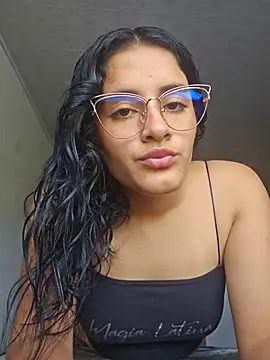 Emmaa- - online show from July 2026 08:55:01 PM