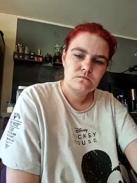 Snapshot of GoldenWifee chatting on June 2026 05:12:01 AM GoldenWifee online show from June 2026 05:12:01 AM