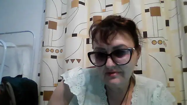 ErikaXShine online show from June 2026 06:29:02 PM