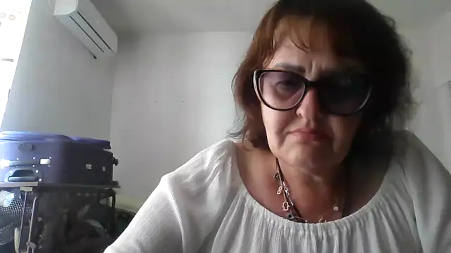 ErikaXShine online show from June 2026 12:41:02 PM