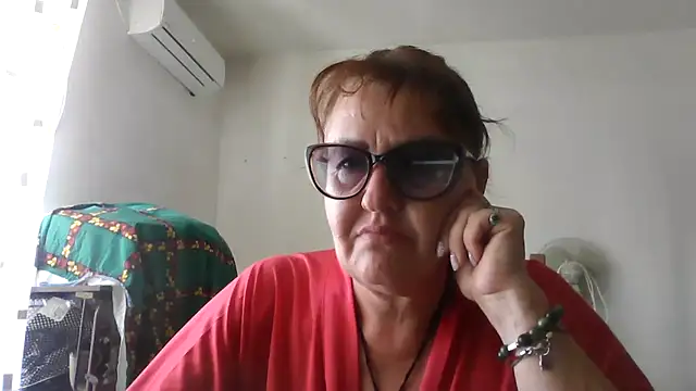 ErikaXShine online show from June 2026 12:09:02 PM