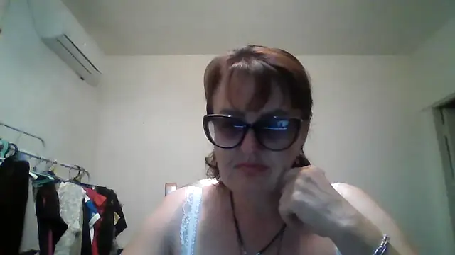 ErikaXShine online show from July 2026 07:21:01 PM
