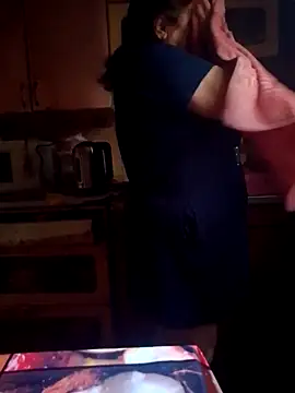 Snapshot of oksana72 chatting on October 2025 07:03:02 AM oksana72 online show from October 2025 07:03:02 AM