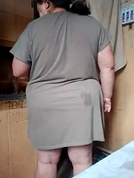 Snapshot of oksana72 chatting on February 2026 06:34:02 AM oksana72 online show from February 2026 06:34:02 AM