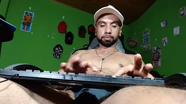 Snapshot of Arian_Pervert chatting on February 2025 03:52:01 PM Arian Pervert online show from February 2025 03:52:01 PM