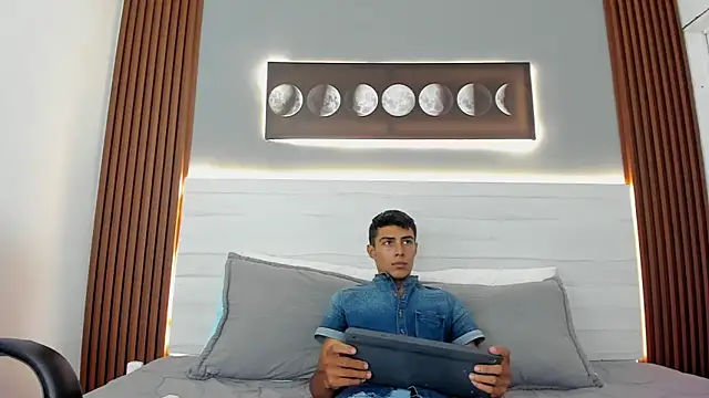 Bruno fox online show from July 2026 07:24:01 PM