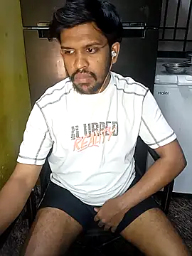 Snapshot of Lawrencedlkk007 chatting on April 2026 09:39:33 PM Lawrencedlkk007 online show from April 2026 09:39:33 PM