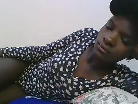 Snapshot of ebonypetite2 chatting on June 2026 03:29:02 AM ebonypetite2 online show from June 2026 03:29:02 AM
