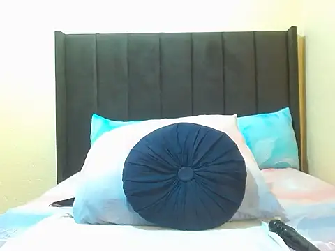 Snapshot of NaughtyLuux12 chatting on June 2026 05:45:02 PM NaughtyLuux12 online show from June 2026 05:45:02 PM