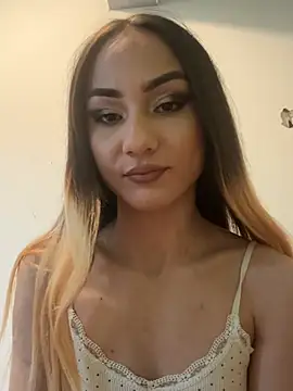 LioraX69 online show from June 2026 07:12:02 PM