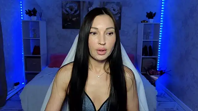 Snapshot of NikoleMills chatting on June 2026 07:12:02 AM NikoleMills online show from June 2026 07:12:02 AM