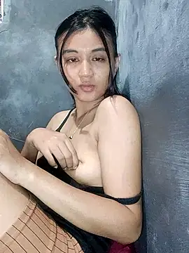 Snapshot of Rayya_4yy chatting on July 2026 09:40:01 PM Rayya 4yy online show from July 2026 09:40:01 PM