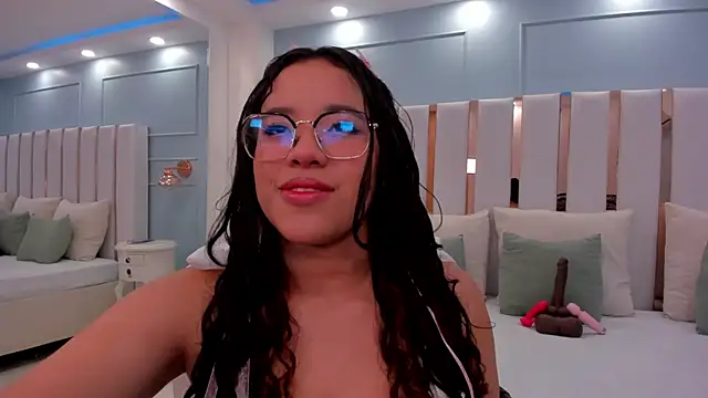 Snapshot of shayra_alina chatting on August 2026 10:56:01 PM shayra alina online show from August 2026 10:56:01 PM
