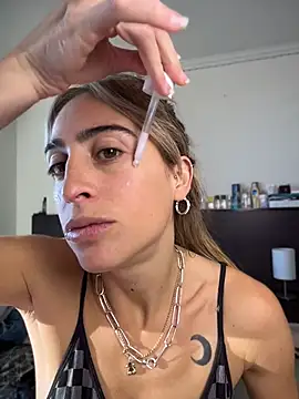 NicoleWilder online show from June 2026 01:23:02 PM