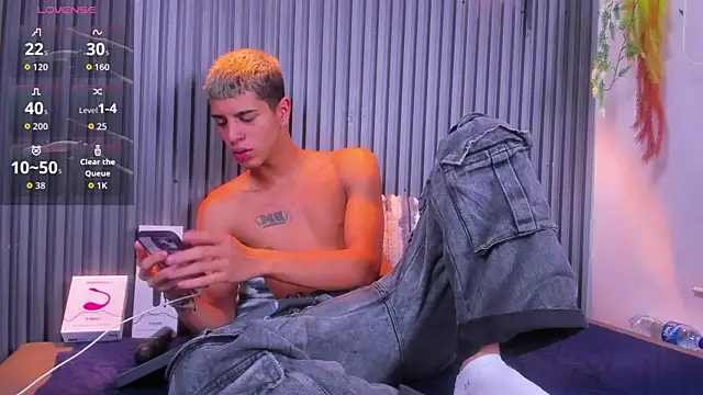 Tyler Noir online show from June 2026 12:36:01 PM
