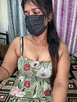 Snapshot of Gauri_Xx chatting on July 2026 04:33:01 PM Gauri Xx online show from July 2026 04:33:01 PM