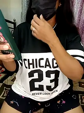 Snapshot of Gauri_Xx chatting on July 2026 05:33:01 PM Gauri Xx online show from July 2026 05:33:01 PM