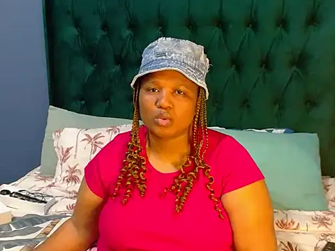 Snapshot of MISS_BLACKBERY chatting on June 2026 10:10:02 PM MISS BLACKBERY online show from June 2026 10:10:02 PM