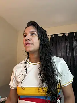 Snapshot of Veronica_M chatting on June 2026 06:13:02 PM Veronica M online show from June 2026 06:13:02 PM