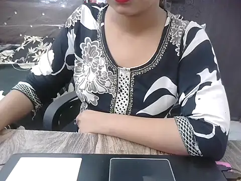 Bold-Divya1 online show from June 2026 04:12:01 AM