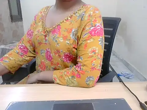 Bold-Divya1 online show from July 2026 09:03:02 PM