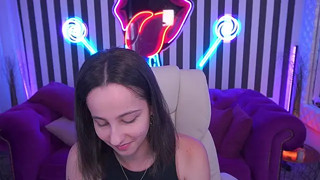 Snapshot of JennyMyLuv chatting on June 2026 07:03:02 AM JennyMyLuv online show from June 2026 07:03:02 AM