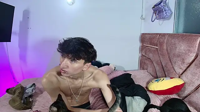 Snapshot of Alejo_cb chatting on July 2026 05:18:01 PM Alejo cb online show from July 2026 05:18:01 PM