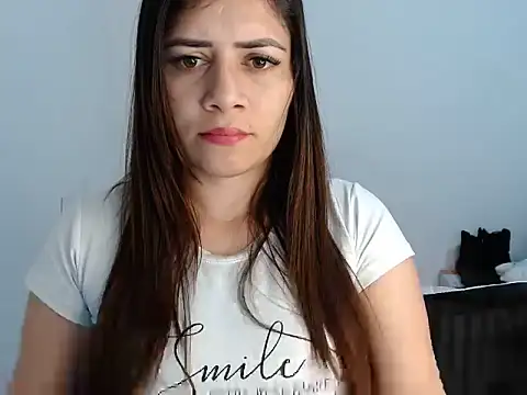 Luna zoe online show from July 2026 09:58:02 PM