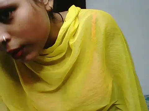 Snapshot of RADHIKA_SINGH8 chatting on June 2026 06:18:01 AM RADHIKA SINGH8 online show from June 2026 06:18:01 AM