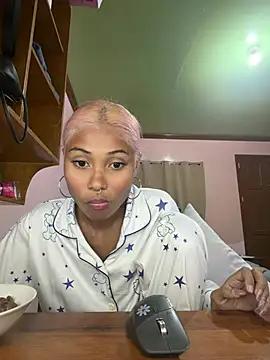 Snapshot of blasianbarbie_ chatting on June 2026 03:25:02 PM blasianbarbie online show from June 2026 03:25:02 PM