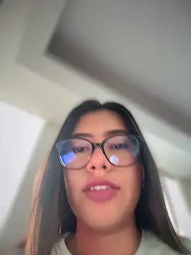 Saracalderon online show from June 2026 11:57:02 AM