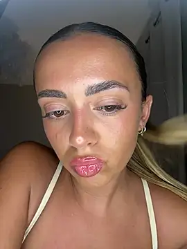 Harrietbronzex online show from June 2026 12:25:01 AM