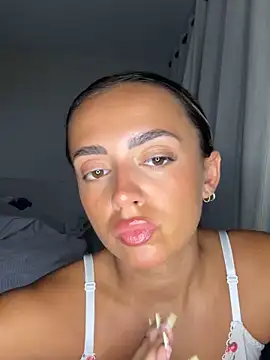 Harrietbronzex online show from June 2026 08:33:01 PM