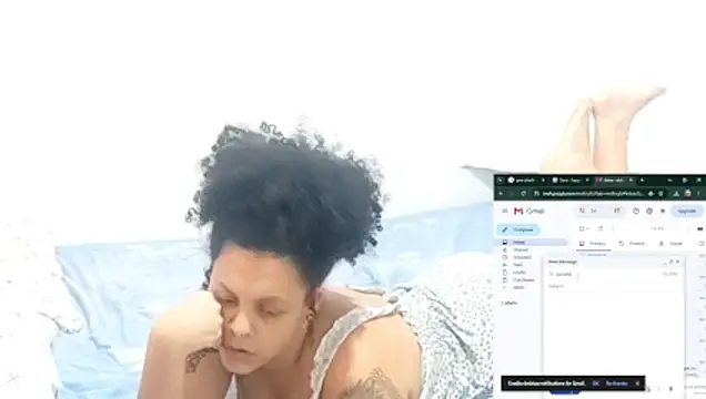 Snapshot of FlowerHot chatting on June 2026 08:44:02 PM FlowerHot online show from June 2026 08:44:02 PM