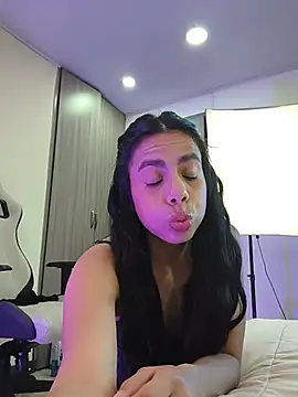 Snapshot of Jasmiinn_ chatting on July 2026 03:23:02 AM Jasmiinn online show from July 2026 03:23:02 AM