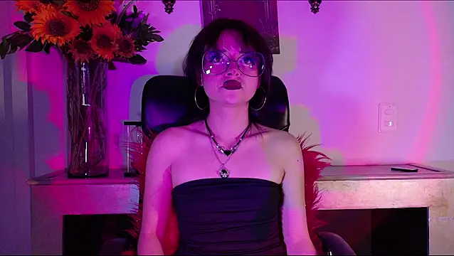 ViolettClay online show from July 2026 02:32:01 AM